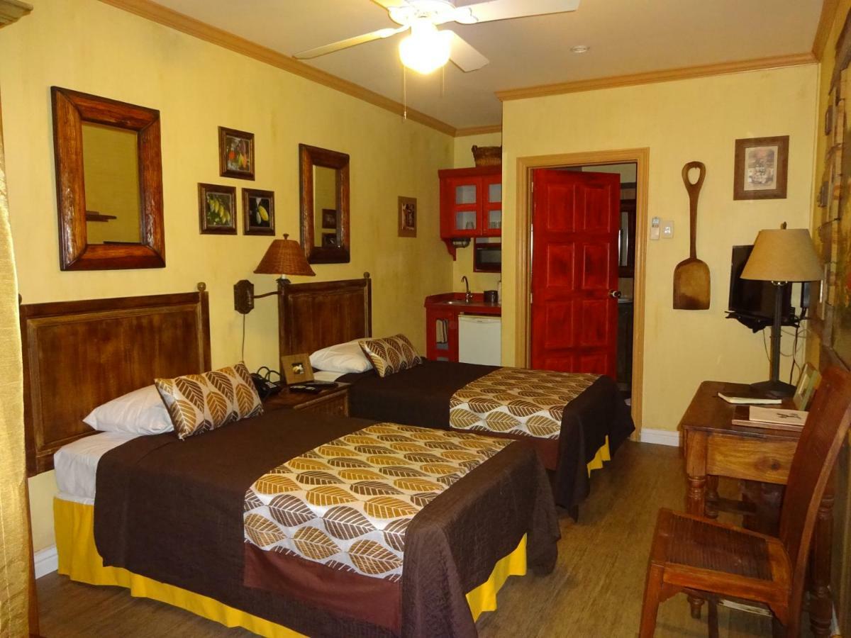 Coblentz Inn Boutique Hotel Port of Spain Extérieur photo